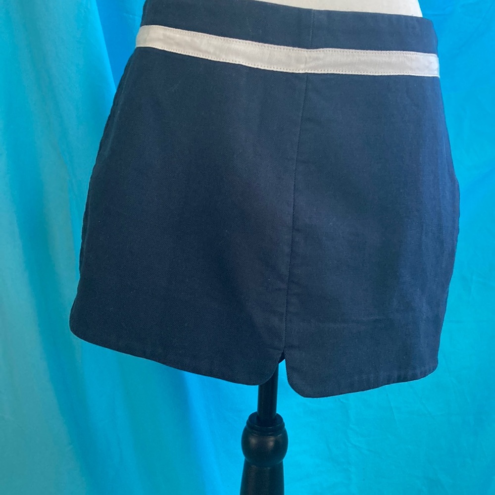 Buy 2items get1 free.3/$15items for&30. Navy vintage lined Juicy skirt